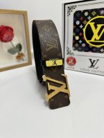品名：Lv..路易..威登 材质：原单牛皮腰带 百分百头层牛皮腰带保证真皮，24K纯钢扣，专柜原单品质、做工精细，时尚大牌，送人自用首选 包装： 请认准如图专柜