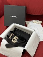 特 实拍新款3.0Chanel香奈儿女士最新时尚款，顶级品质，正品开模高端定制皮料五金，定制纯钢五金扣头，带身采用松紧收腰设计风格达到修身效果，正品定位Logo