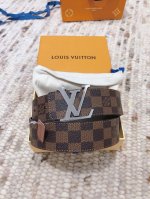 配全套包装礼盒 Louis Vitton 原单实拍 4.0Cm男款 精细打磨钢扣 原版开料 带身双面设计