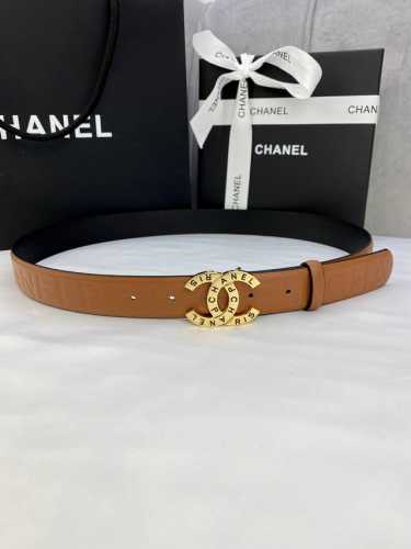 宽度3.0Cm Chanel 香奈儿 进口柔软小牛皮 金 银色花纹金属精品钢扣。