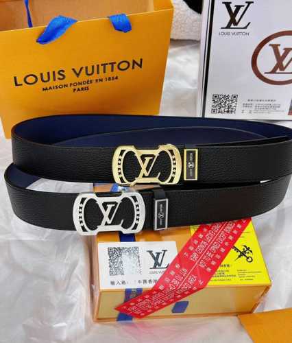 皮带：Lv..路易..威登顶级复刻. 腰带：原单品质百分百头层牛皮，保证真皮。雕花镂空工艺.真空电镀.永不掉色.24K纯钢扣头层小牛皮荔枝纹双面可用专柜