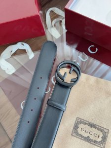 Gucci 全皮光碎钻纹 宽度4.0Cm 专柜新版Logo横标，原版进口南非皮底，精品双G铜扣 高端品质，不惧对比。
