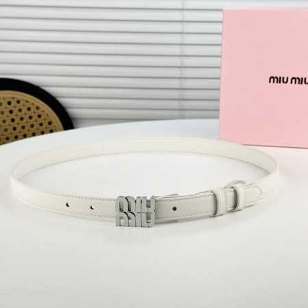 Miumiu小腰带、2Cm。裙装裤装搭配起来！精致优雅，不撞款！ - 点击图像关闭