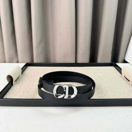 Dior 24早春新款 C D搭扣黄铜腰带扣，小牛皮腰带 经典永存 2.0Cm