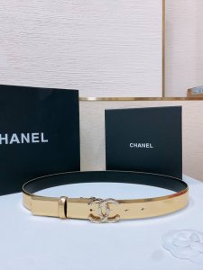 Chane L经典双C皮带腰带 新款Logo扣搭配进口小牛皮，质感满分，简直身春日里的点睛之笔，皮带直径3.0Cm