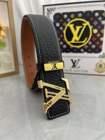 品名：Lv..路易..威登原单 材质：原单牛皮腰带 百分百头层牛皮腰带保证真皮，24K纯钢扣，专柜原单品质、做工精细，时尚大牌，送人自用首选 包装： 请认准如图