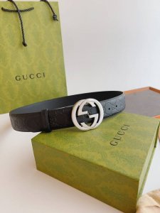 特P160 古弛〖Guccl〗经典男士腰带 带身采用进口牛皮压花纹 配牛皮平纹底 搭配经典扣 宽度4.0Cm