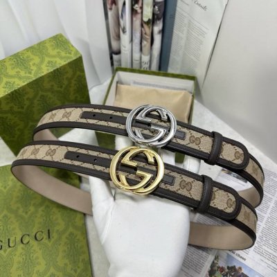 特 Gucccii 颜色：啡色，尺寸：3.8Cm，永不落幕的经典款，啡色真皮包边内饰以双G织布，工艺复杂，做工精致！铜金属扣头。高端品质