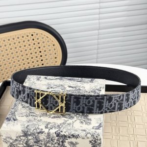 p200 Dio纯铜五金宽3.5Cm原单搭配原扣头，油边近乎完美，手感柔软细腻！