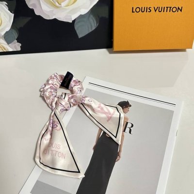 特 配包装 Lv 路易威登 经典真丝发圈 带头上或者手上都非常好看 时尚百搭人手必备单品