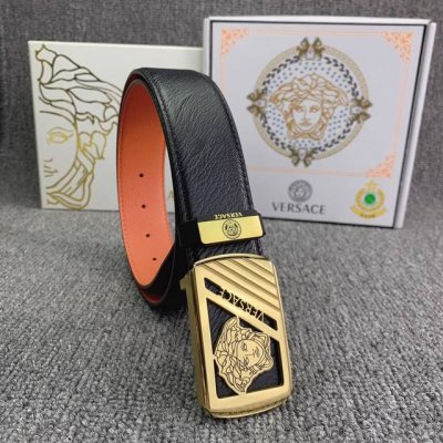 品名：Versace.范思哲 材质：原单牛皮腰带 百分百头层牛皮腰带保证真皮，24K纯钢扣，专柜原单品质、做工精细，时尚大牌，送人自用首选 包装： 请认准如图专
