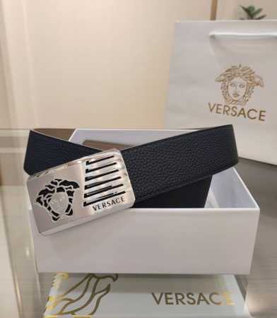 范思哲Versaec商务休闲、正装均可佩戴！腰带由柔软的小牛皮革制成，宽度4.0Cm ，扣头饰有立体美杜莎，采用真空电镀 ，时尚百搭！ - 点击图像关闭