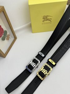 品名：巴宝莉 自动带 材质：原单牛皮腰带 百分百头层牛皮腰带保证真皮，24K纯钢扣，专柜原单品质、做工精细，时尚大牌，送人自用首选 包装： 请认准如图专柜包装赠