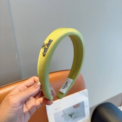 配包装 Celine 赛琳 网红经典缎面发箍，佩戴舒适无压力，造型搭配必备头饰！非常时尚百搭！女神必备！名媛范儿。