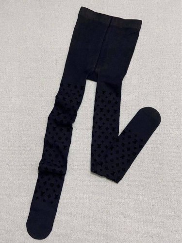 加厚款 DDD 配包装 DDD 一盒一双 DDD Lv 路易威登 Ins爆款，秋冬加厚丝袜 ，水光黑丝透肤打底连裤袜对版高货！超大弹力。 DDD 好看到爆炸 的