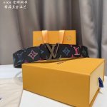 官网同步 Lv路易男士 宽度4.0 Cm 简单大方 精品五金 双面进口皮 佩戴效果非常不错 送礼自用最佳推荐