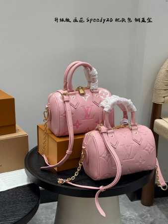 全套礼盒 升级版 钢五金 ！ Size： 20*14Cm Lv 压花款Speedy 20枕头包 一起感受Speedy快乐~ 这个大小刚刚好哦！ 夏天当然要背可可 - 点击图像关闭