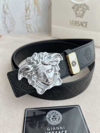 品名：Versace.范思哲原单腰带 皮带 型号：挂扣，经典人头纯铜材质扣头，图片实物拍摄 材料：百分百头层牛皮，保证真皮。24K纯铜扣双面可用专柜同等质量， - 点击图像关闭
