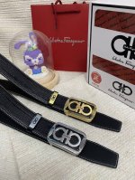 品名：菲拉格幕 原单皮带P210 材质：原单牛皮腰带 百分百头层牛皮腰带保证真皮，24K纯钢扣，专柜原单品质、做工精细，时尚大牌，送人自用首选 包装： 请认准如