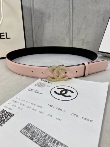宽度3.0Cm Chanel 香奈儿 经典款平纹 两面牛皮搭配金 银 色镶钻钢扣。