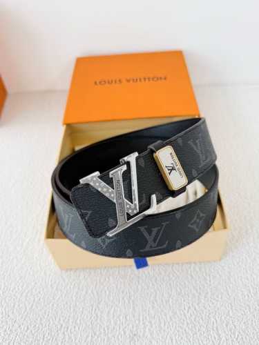 品名 Lv..路易..威登腰带皮带原单 型号 挂扣 经典纯钢材质挂扣 头层牛皮 图片实物拍摄 材料 头层牛皮 挂扣系列 纯钢材质扣头 钯镀电镀工艺永不掉色 原版