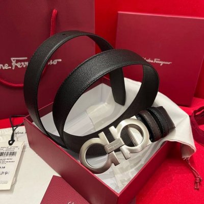 Ferragamo 菲拉格慕 雙面意大利進口原廠手掌纹 全新精雕鑽石效果搭扣 寬度35毫米 雙面雙色可用 該皮帶可調節 且能根據需要裁剪達到修身效果 顶级