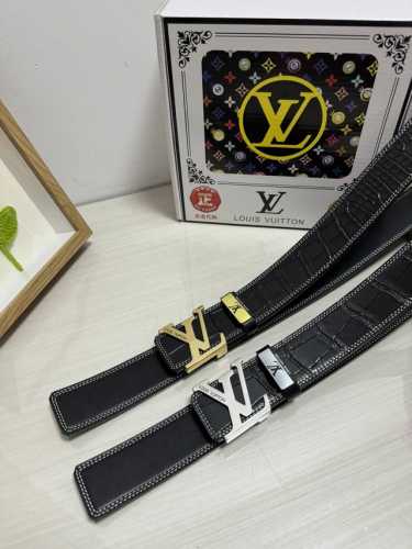品名：Lv..路易..威登 材质：原单牛皮腰带 百分百头层牛皮腰带保证真皮，24K纯钢扣，专柜原单品质、做工精细，时尚大牌，送人自用首选 包装：