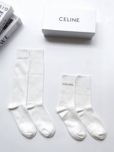 配包装 一盒2 双 Celine 赛琳 经典字母Logo 纯棉中筒袜 小腿袜 Ins爆款！专柜在售Ing 好看到爆炸 ！超高品质！经典不过时！潮人必不能少的专柜