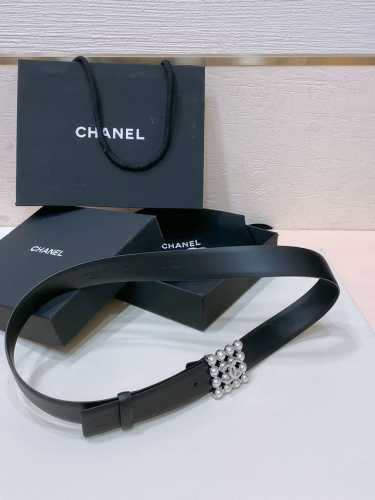 Chanel 24C 小牛皮、金属 与琉璃珍珠 金与珍珠白 Logo搭扣 手感柔软 细腻3.0Cm 码数75- -100