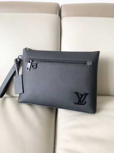Lv路易最新推出 奢華 原版 精選皮料中的鉑金-高檔荔枝纹牛皮，精致內襯設計均勻的走線，超大的內部空間獨特的設計[閃電]時尚高檔簡潔大方 讓它引領時尚新風潮 規