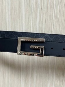3.5宽黑仿.平纹，双面进口皮，搭配精品旋转夹扣，