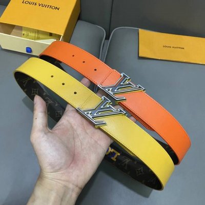 L0Uis Vuitt0N 經典男士原單腰帶 寬度40毫米 進口小牛皮做底絲印品牌Logo 搭配經典老花格面 配已三層精鋼五金 可雙面佩戴 適合沈穩低調的男士使