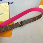 特 L0Uis Vuitt0N 今季新品 驴家女士原單腰帶 寬度30毫米 定制经典帆布面料搭配小荔枝纹小牛皮底 全新开模双层间色新款五金 可双面佩戴 多色可选。