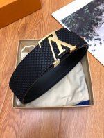 配全套包装盒 Lv：路易威登 Louis Vuitton 正版开模 此款腰带双面采用意大利原厂定制进口牛皮带身 精密电镀标志性五金搭扣 对版专柜足宽4.