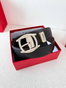 品名：卡地亚 Cartier 原单 腰带 皮带 型号：针扣，原版经典针式扣头，实物拍摄，双面头层牛皮 材料：百分百头层牛皮，保证真皮。双面可用专柜同等质量，原版