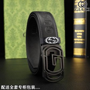 高端品质，实物拍摄 批 配全套包装 品牌：Guci 海外原单 扣头材质：精品实心钢扣 带身材质正面：35Mm宽度采用双面进口原版皮腰带，真空电镀五金扣头实物拍摄