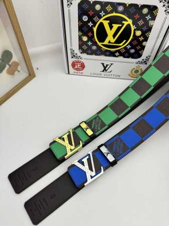 品名：Lv..路易..威登原单 材质：原单牛皮腰带 百分百头层牛皮腰带保证真皮，24K纯钢扣，专柜原单品质、做工精细，时尚大牌，送人自用首选 包装： 请认准如图 - 点击图像关闭