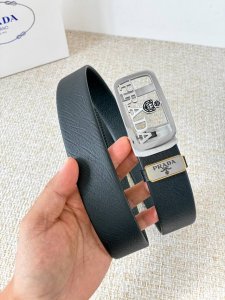 品名：普拉达 Prada腰带 皮带自动带 DDD 型号：自动带，经典纯钢材质自动扣，图片实物拍摄 DDD 材料：百分百头层牛皮，保证真皮。24K纯钢扣专柜同等质