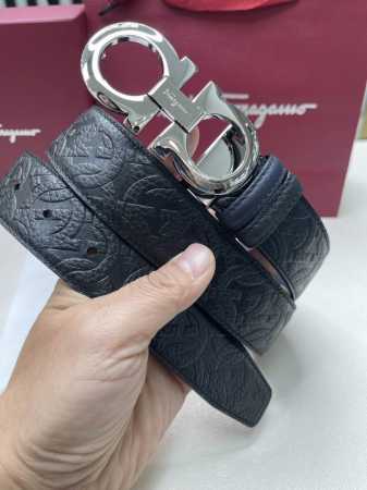 菲拉双面进口小牛皮，手感细腻柔软。搭配纯铜精品扣，男士必备！宽度：3.5Cm - 点击图像关闭