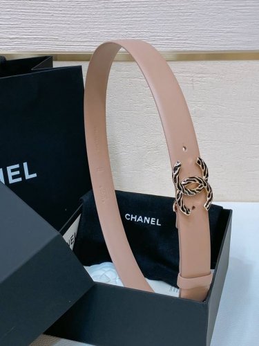 Chanel 24C 树脂黑 与 金色金属 Logo搭扣 黄铜金属进口胎小牛皮带身 手感柔软 细腻 3.0Cm