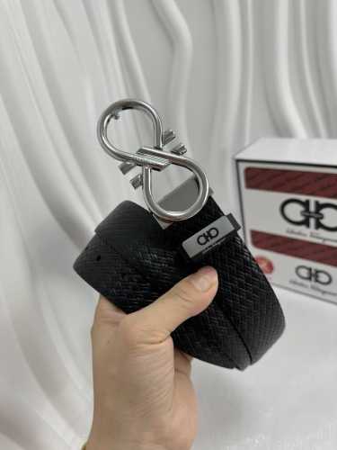 品名：菲拉格幕 原单 材质：原单牛皮腰带 百分百头层牛皮腰带保证真皮，24K纯钢扣，专柜原单品质、做工精细，时尚大牌，送人自用首选 包装： 请认准如图专柜包装赠