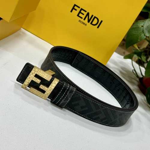 特 Fendi芬迪专柜同款 宽4.0Cm 双环正反用腰带 Ff按钉搭扣 黑色Cuoio Romano皮革材质 反面面料带有烟草黄和黑色Ff图案 四方金属饰面 时