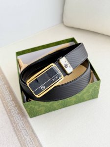 品名：古奇.Gu...Cci 腰带自动带 皮带 型号：自动扣内穿款，纯钢材质自动扣，自动带身，尾部外穿款 材料：百分百头层牛皮，保证真皮。24K纯钢扣专柜同等质