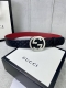 带宽4.0Cm Gucci 互扣式双G腰带，采用热压印技术的Gucci Signature皮革精制而成，巧妙搭配枣红色头层牛皮 触感厚实，印花图案清晰分明。五金