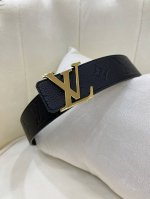 Lv 4.0Cm进口牛皮面料 专柜对版 展现时下流行的工艺-动感设计精神。