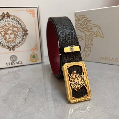 品名：Versace.范思哲 材质：原单牛皮腰带 百分百头层牛皮腰带保证真皮，24K纯钢扣，专柜原单品质、做工精细，时尚大牌，送人自用首选 包装： 请认准如图专