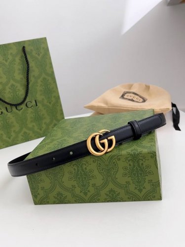 特 古奇 顶级货品， 宽度2.0 原厂头层小牛皮，意大利进口小牛皮、皮质总体手感柔软适中。 扣头：纯铜扣 全套包装