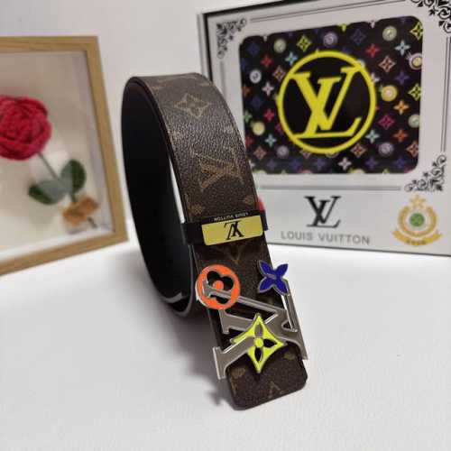 品名：Lv..路易..威登 材质：原单牛皮腰带 百分百头层牛皮腰带保证真皮，24K纯钢扣，专柜原单品质、做工精细，时尚大牌，送人自用首选 包装： 请认准如图专柜