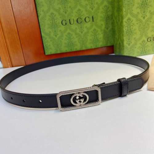 Gucci 古奇官网新款，双面原厂小牛皮搭配互扣式双g精品纯铜五金腰带，专柜规格 2.0Cm