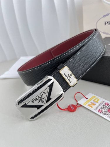 品名：普拉达.Prada 原单腰带 皮带 型号：挂扣，经典纯钢材质挂扣，头层牛皮，图片实物拍摄 材料：百分百头层牛皮，保证真皮。24K纯钢扣双面可用专柜同等质量